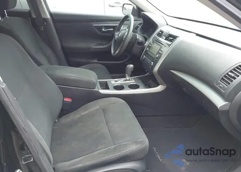 2015 Nissan Altima 2.5 S из США, поврежденный, VIN 1N4AL3AP2FN371932